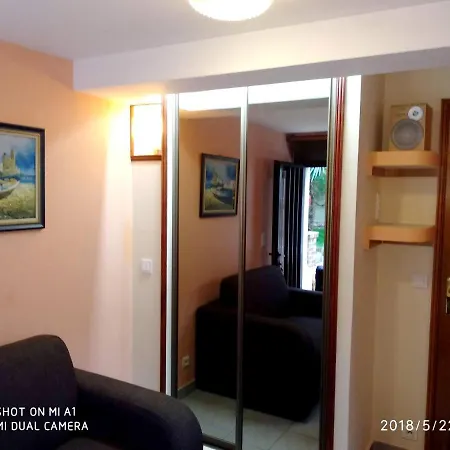 A 30m² Terrasse Et Jardin